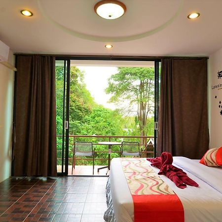Lanta Friendly House Hotel Koh Lanta Bagian luar foto