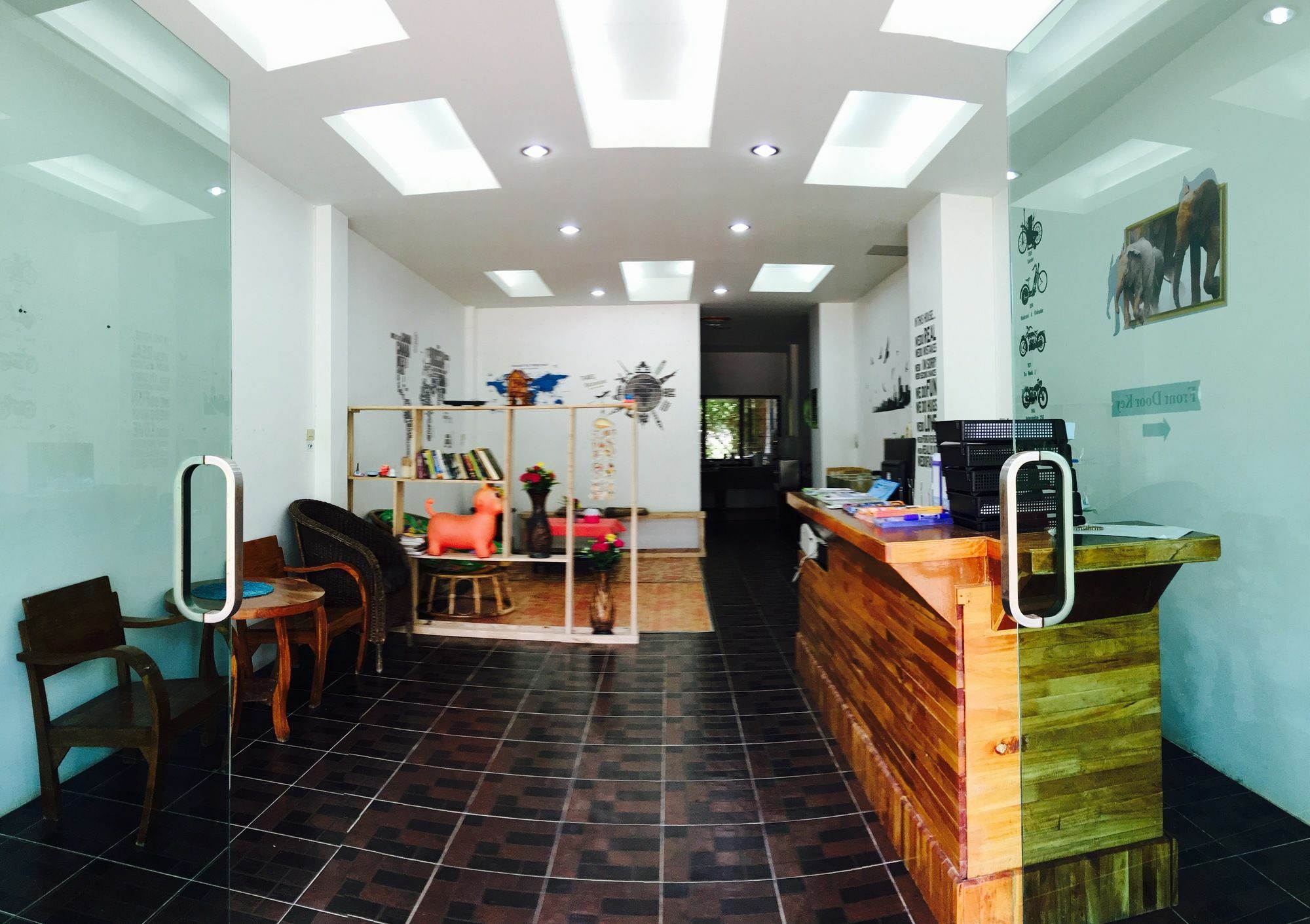 Lanta Friendly House Hotel Koh Lanta Bagian luar foto