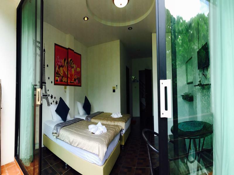 Lanta Friendly House Hotel Koh Lanta Bagian luar foto