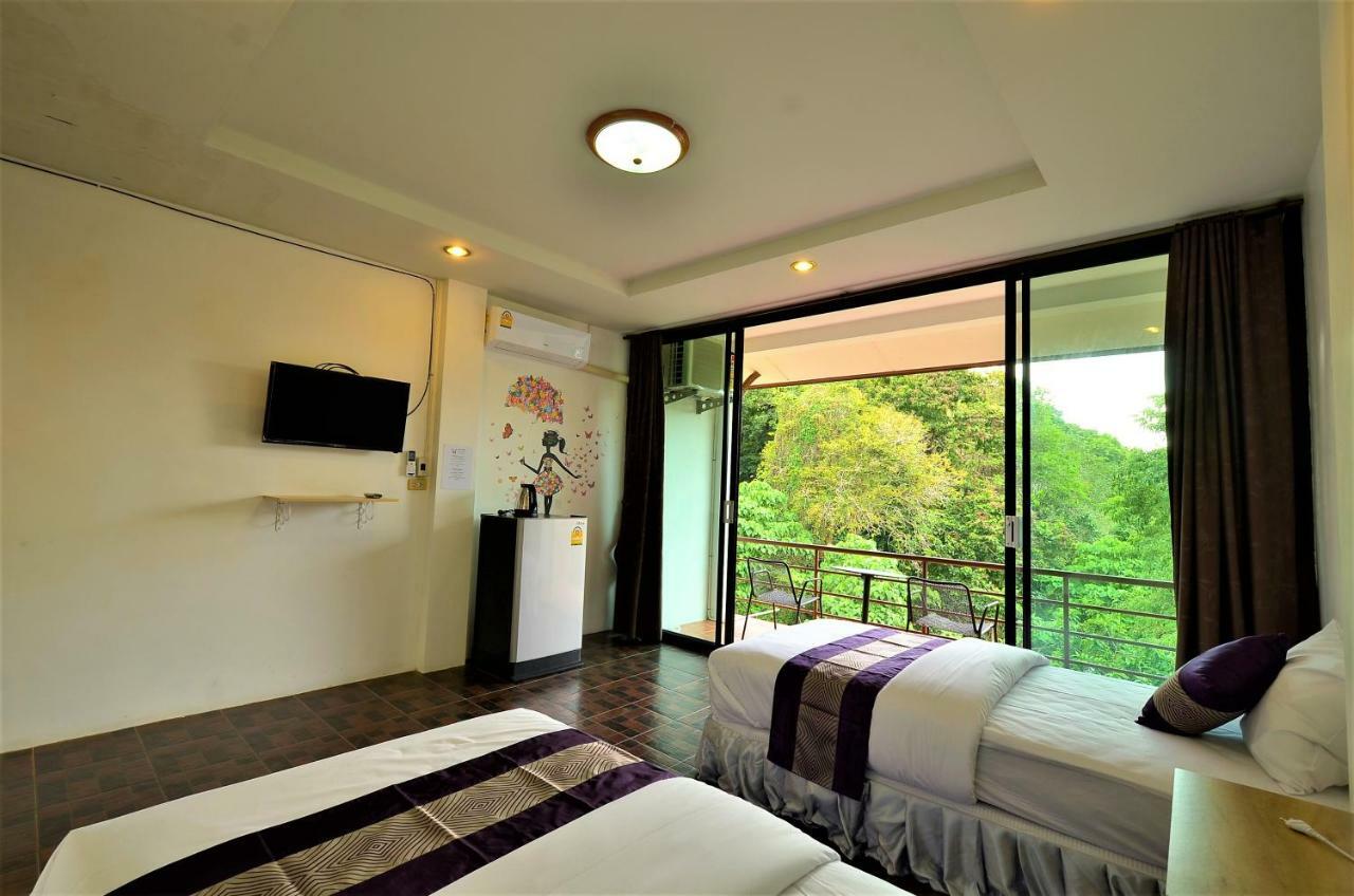 Lanta Friendly House Hotel Koh Lanta Bagian luar foto