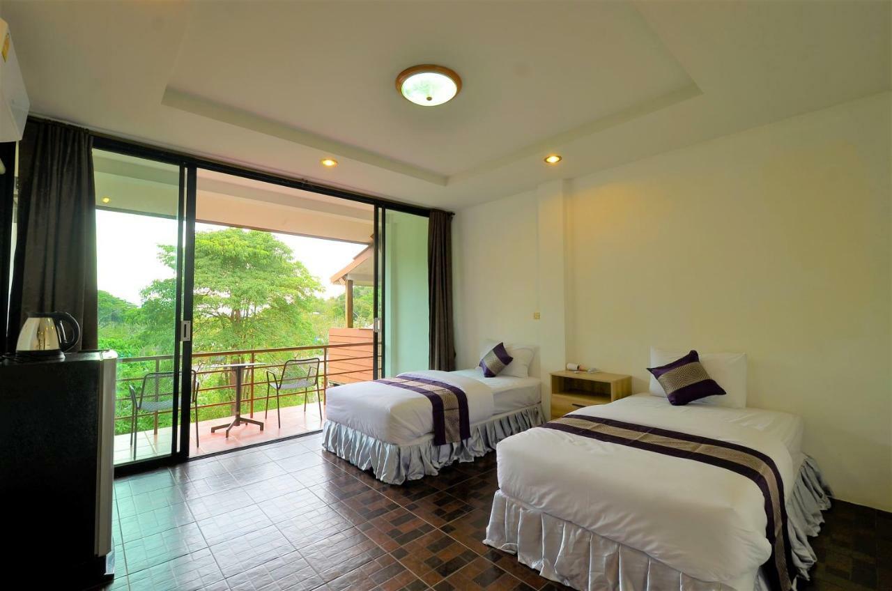 Lanta Friendly House Hotel Koh Lanta Bagian luar foto