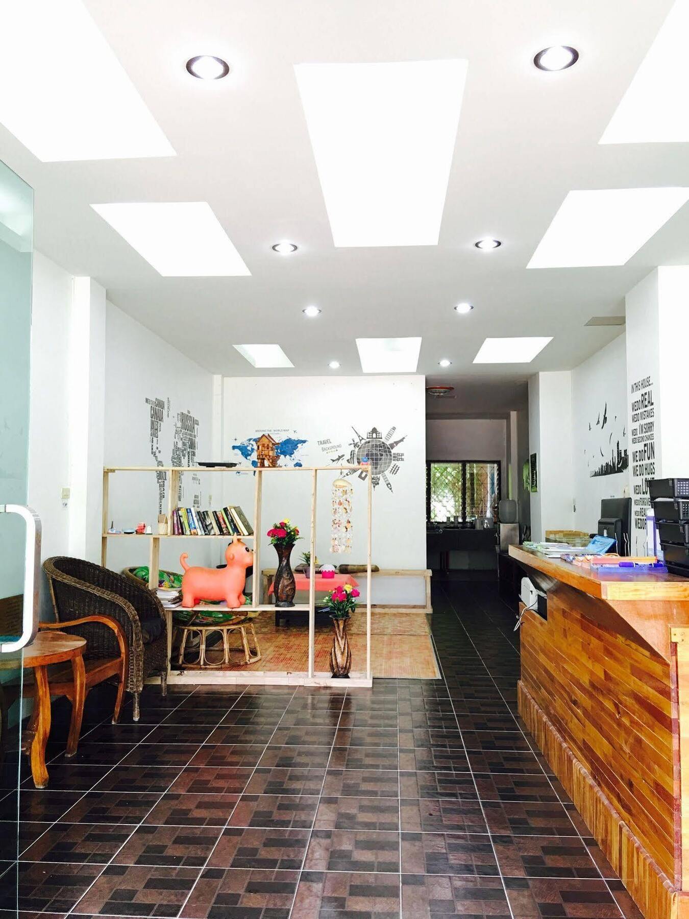 Lanta Friendly House Hotel Koh Lanta Bagian luar foto