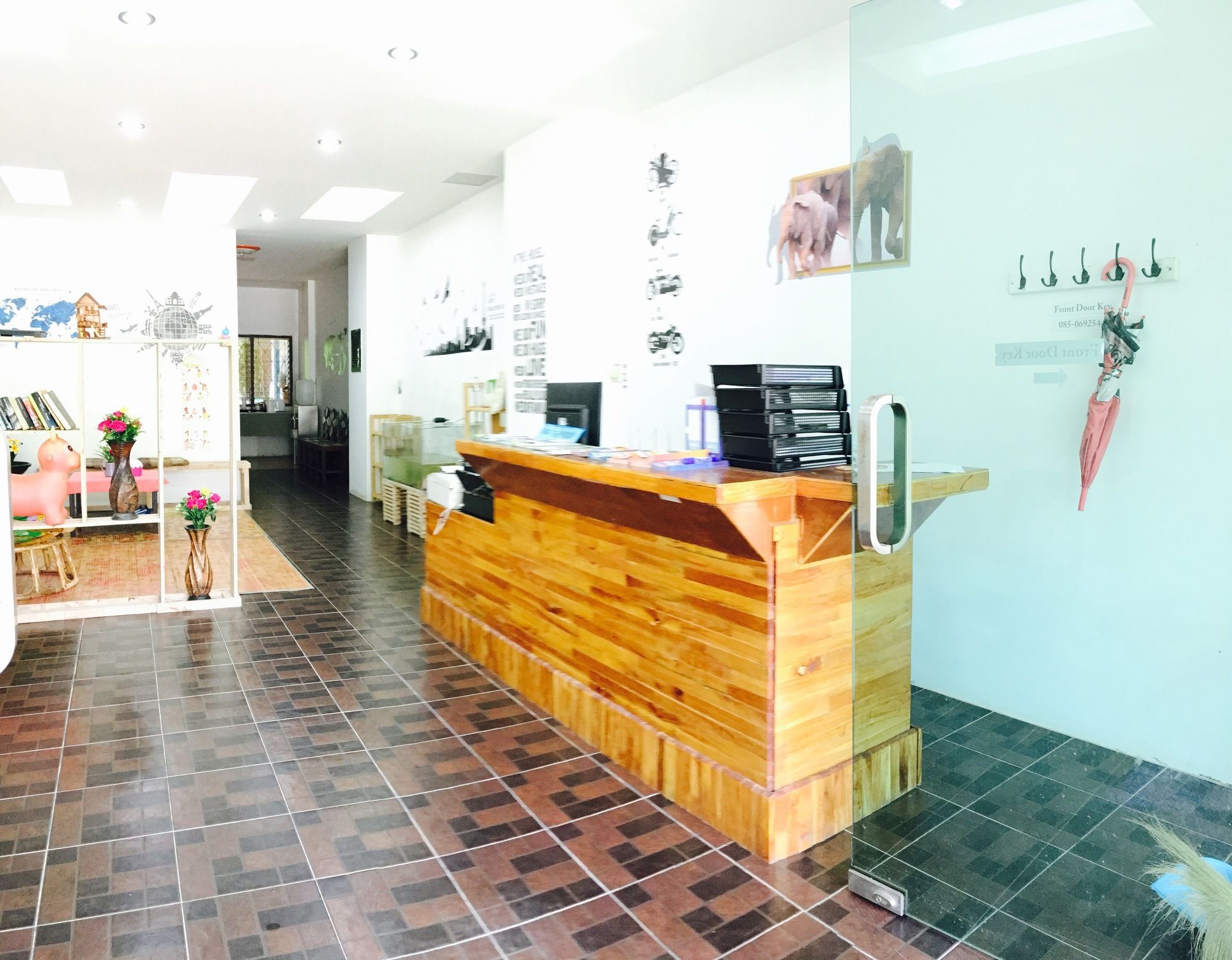 Lanta Friendly House Hotel Koh Lanta Bagian luar foto